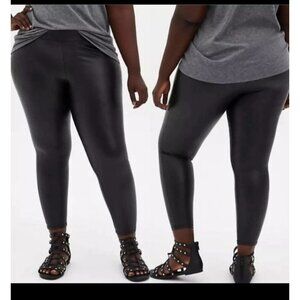 Torrid Pants Womens Plus Size 2X Pixie Faux Leather Black Pull On Studio Slim‎
